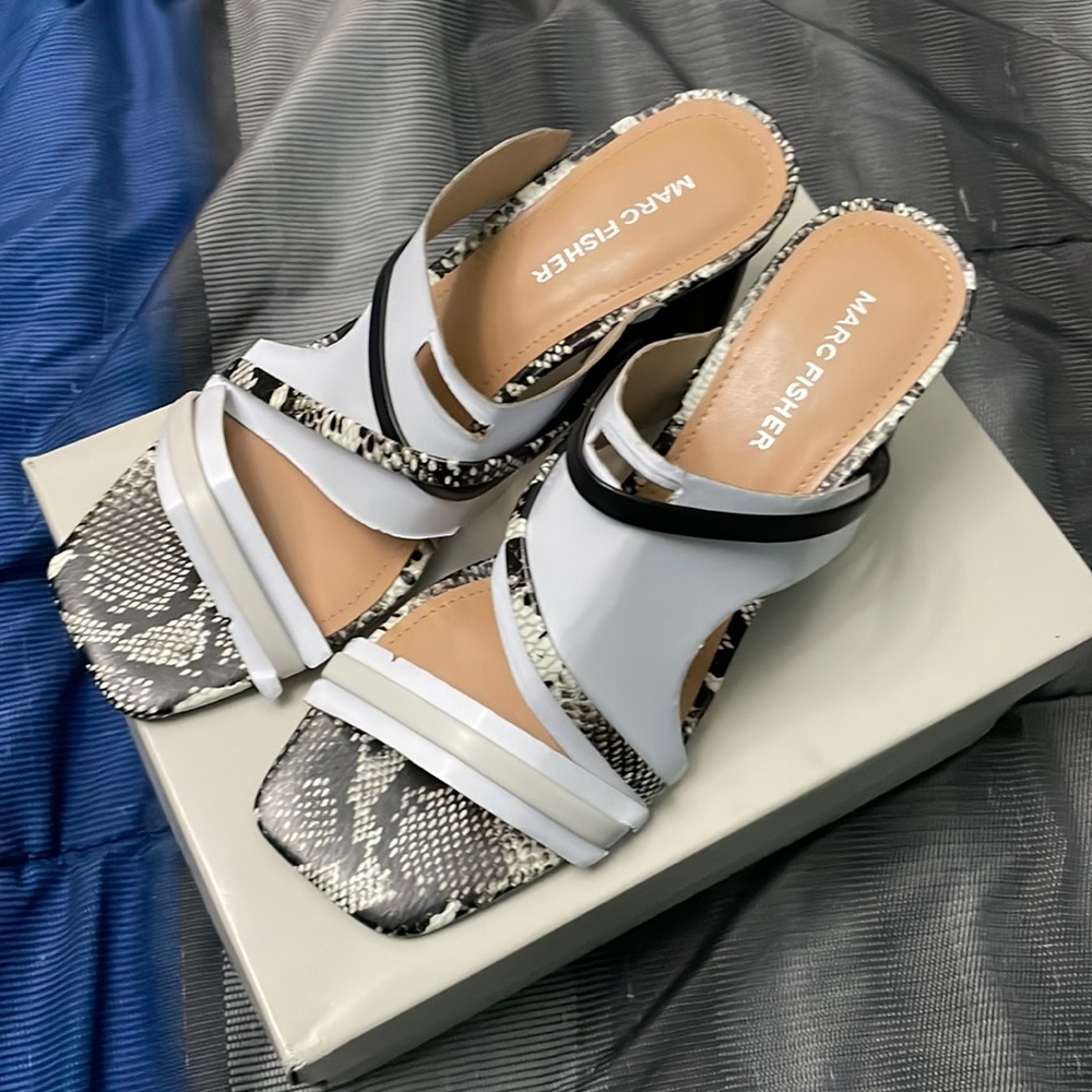 🦓BNIB🦓NWT MARC FISHER ALIANA RARE SANDALS
